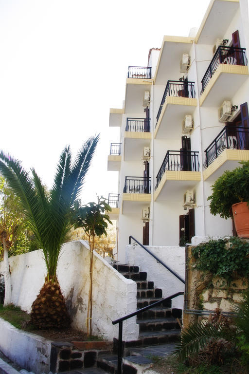 Hotel Rena Ágios Kírykos Exterior foto